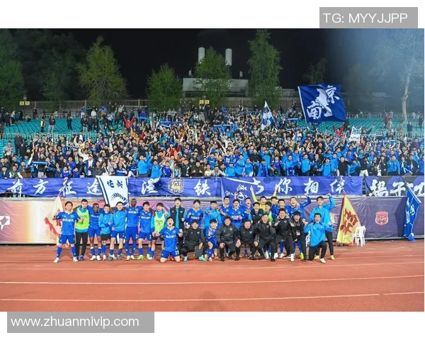 南京足球队在锦标赛中的比赛经验与表现分析与点评