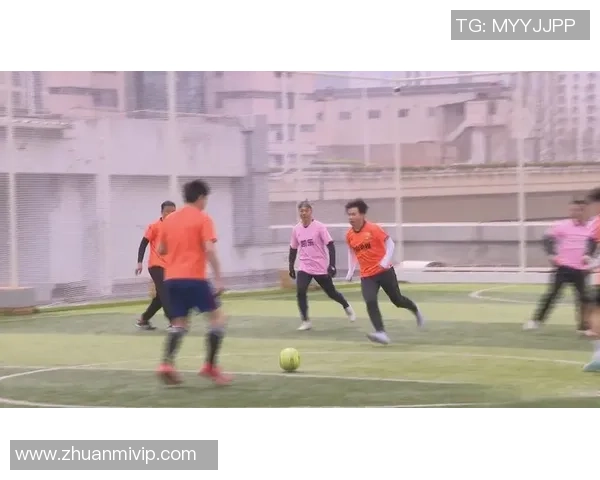 捕捉绿茵场上的激情瞬间如何用镜头记录足球的魅力与精彩