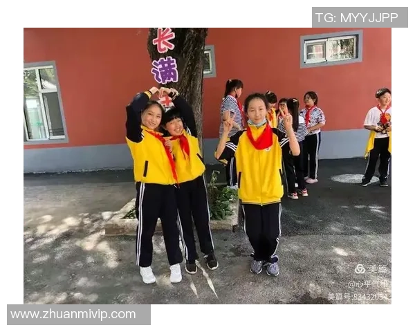 汤姆与小伙伴们的足球冒险之旅追逐梦想的快乐时光